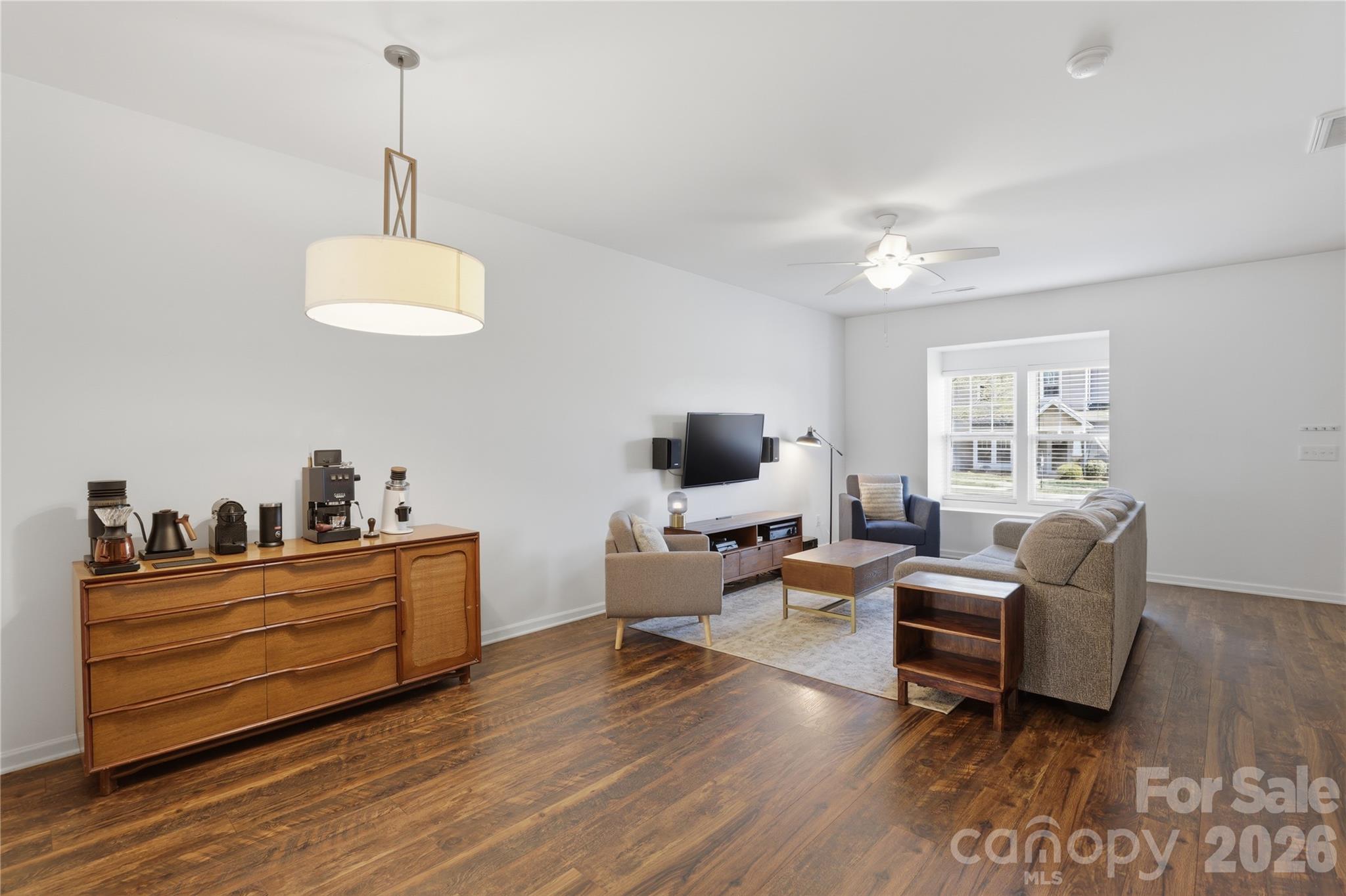 1005 Laparc Lane Property Photo 13