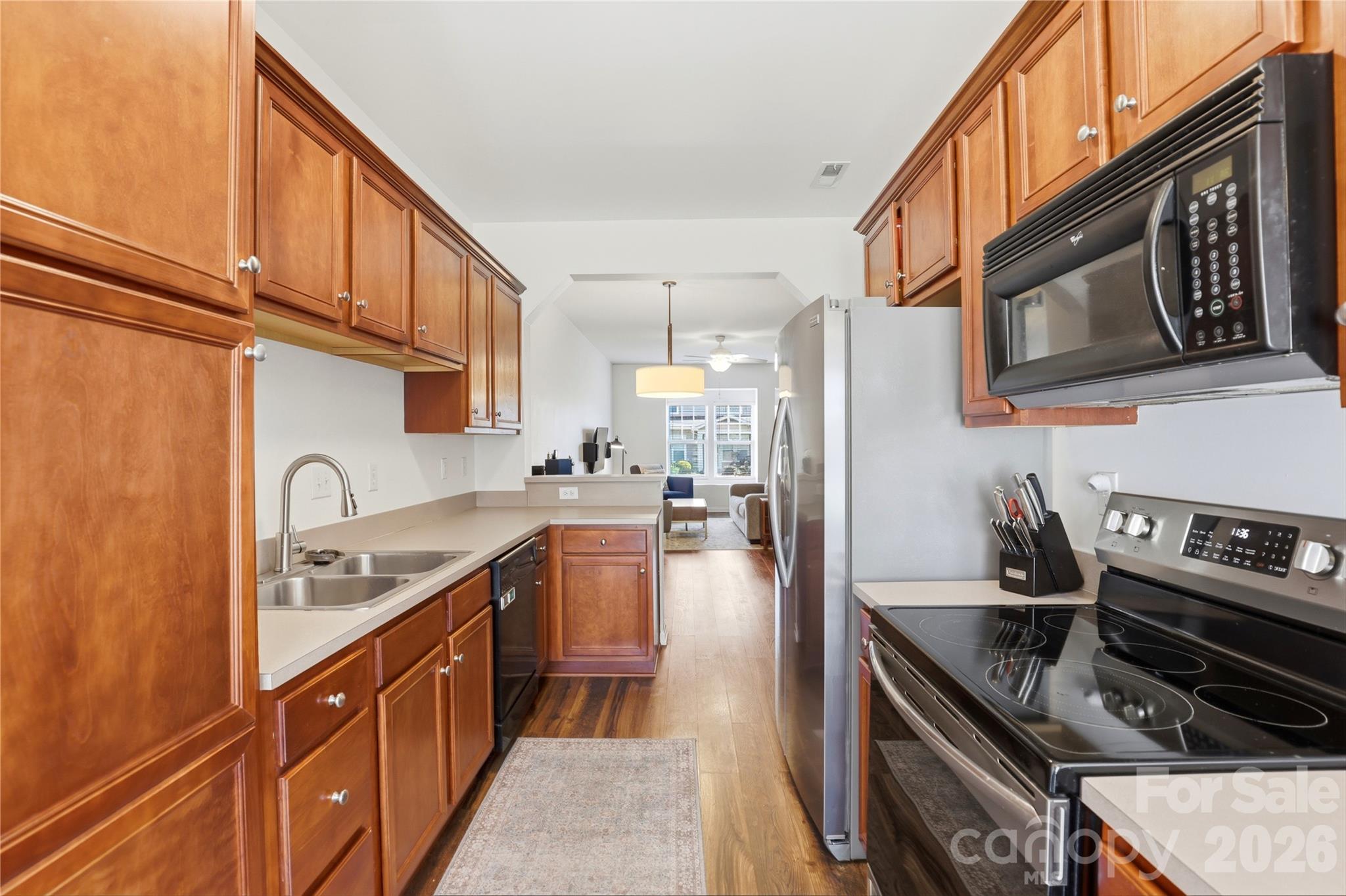 1005 Laparc Lane Property Photo 18