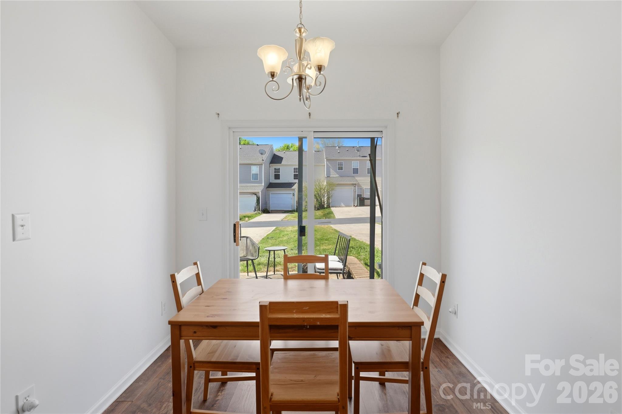 1005 Laparc Lane Property Photo 22