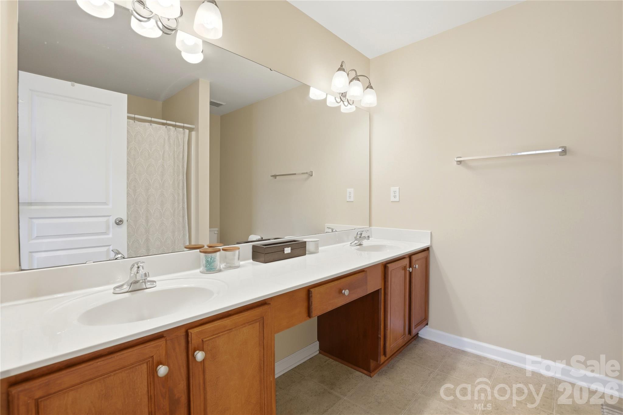 1005 Laparc Lane Property Photo 28
