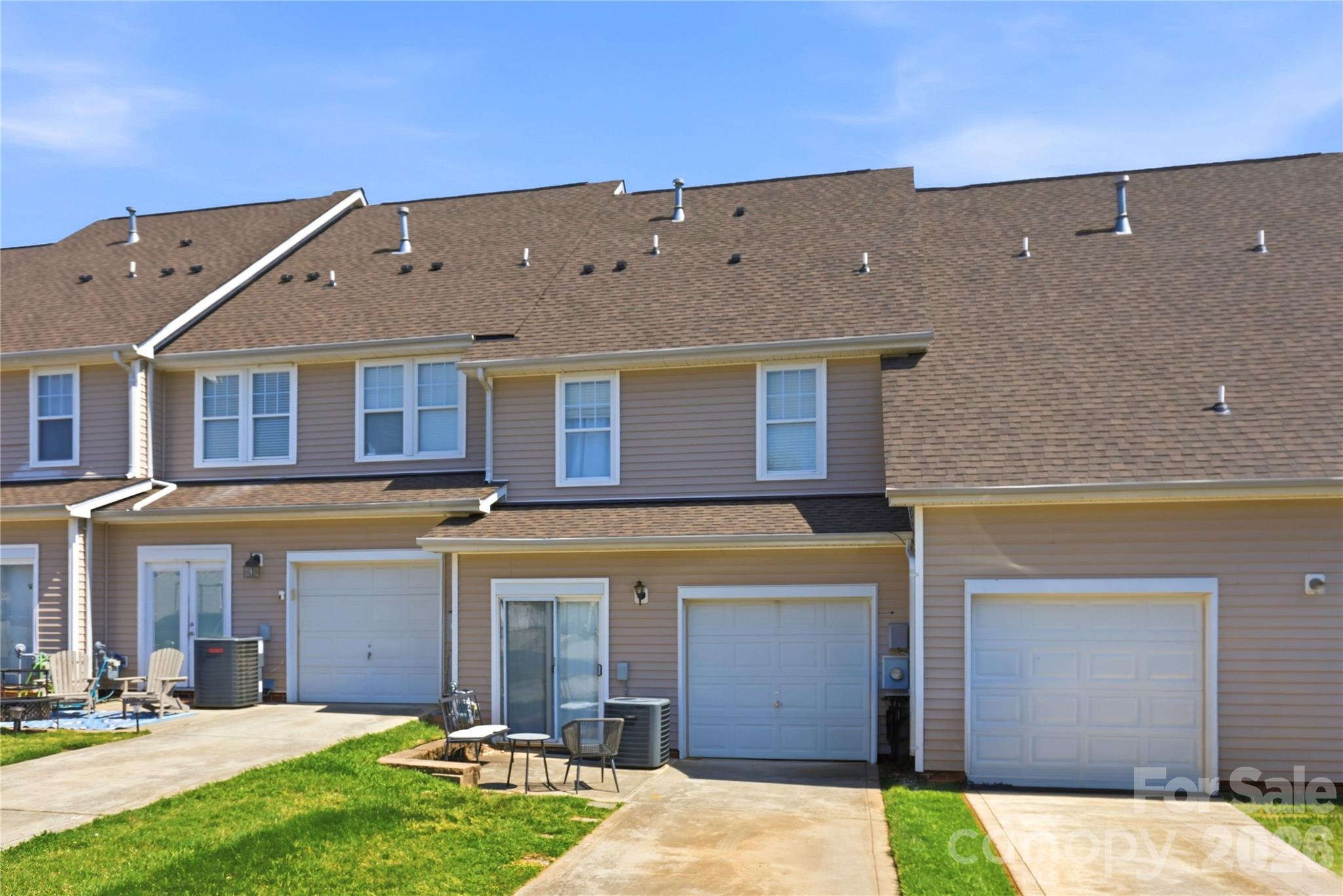1005 Laparc Lane Property Photo 32
