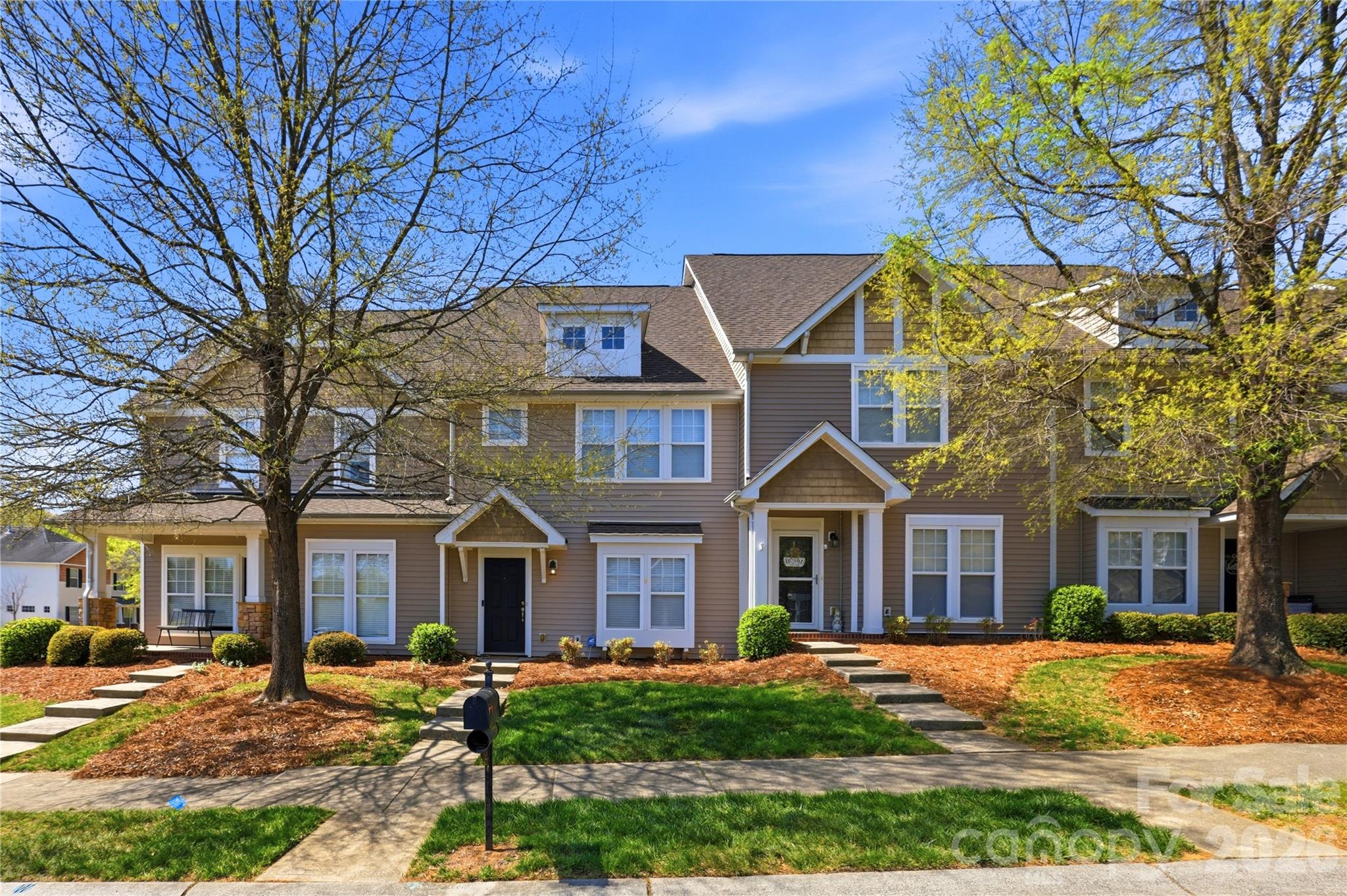 1005 Laparc Lane Property Photo 34