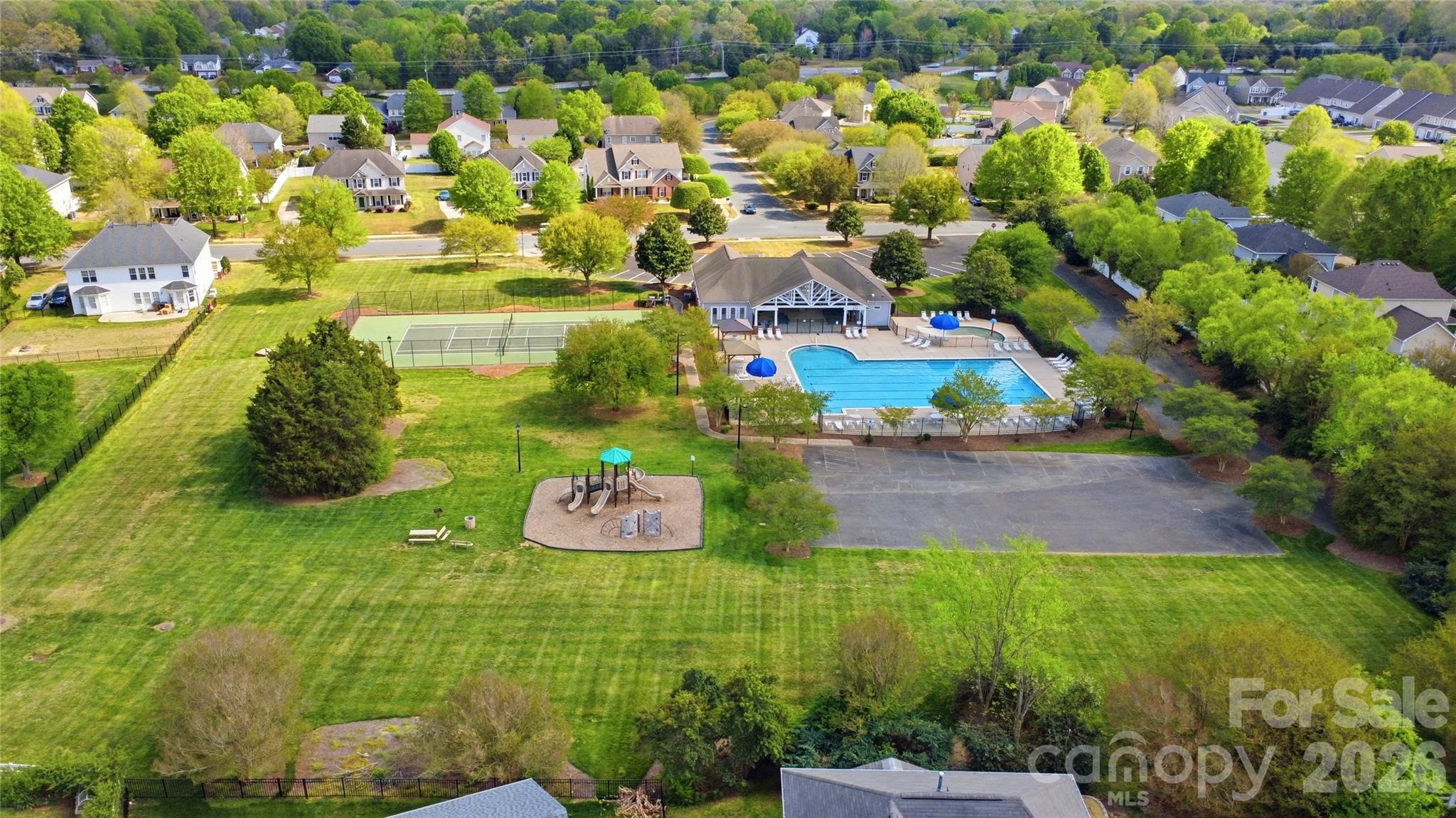 1005 Laparc Lane Property Photo 44