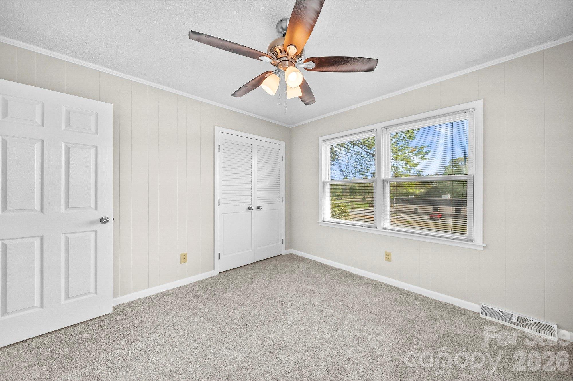164 New York Avenue Property Photo 23