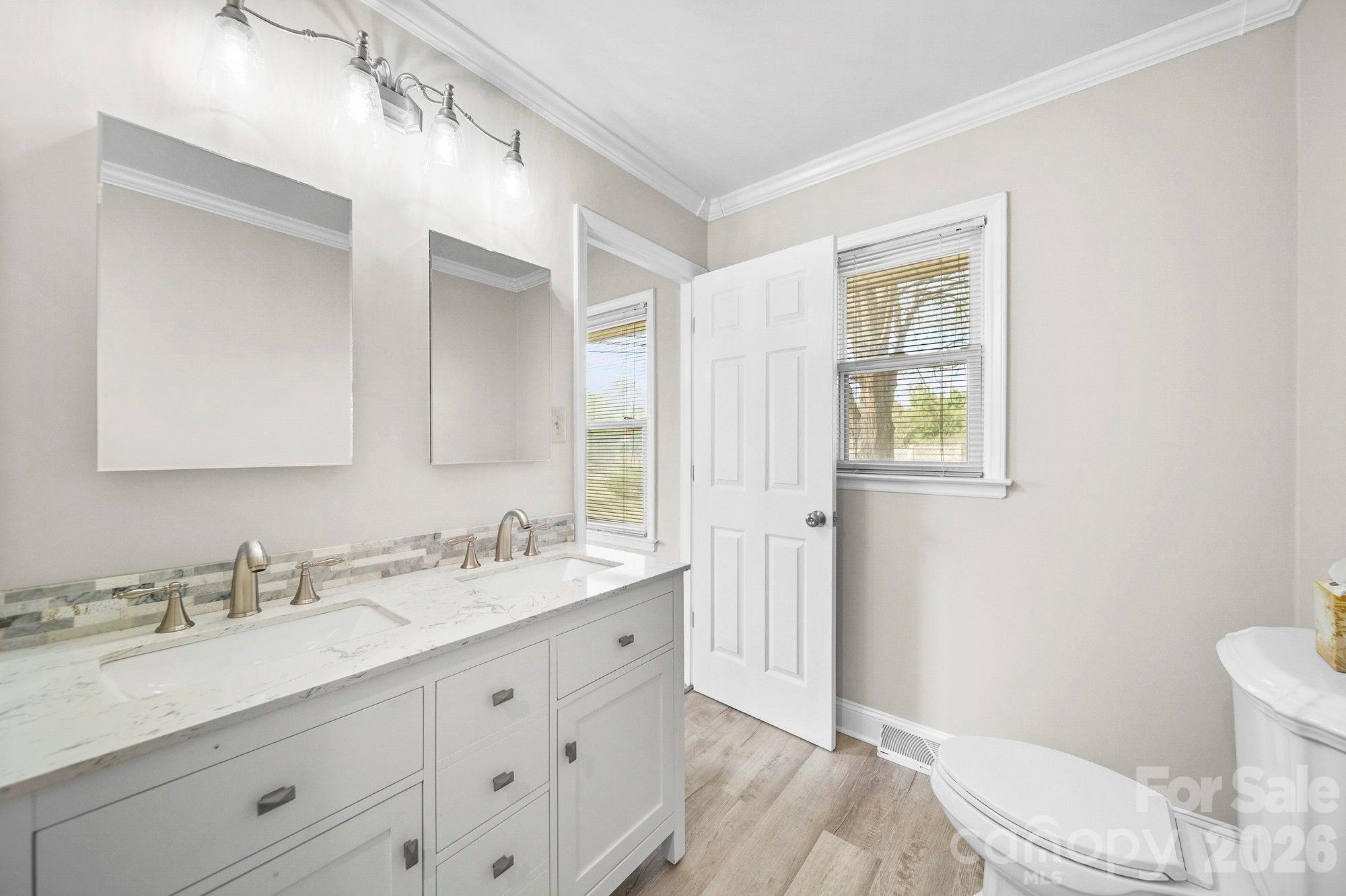 164 New York Avenue Property Photo 28