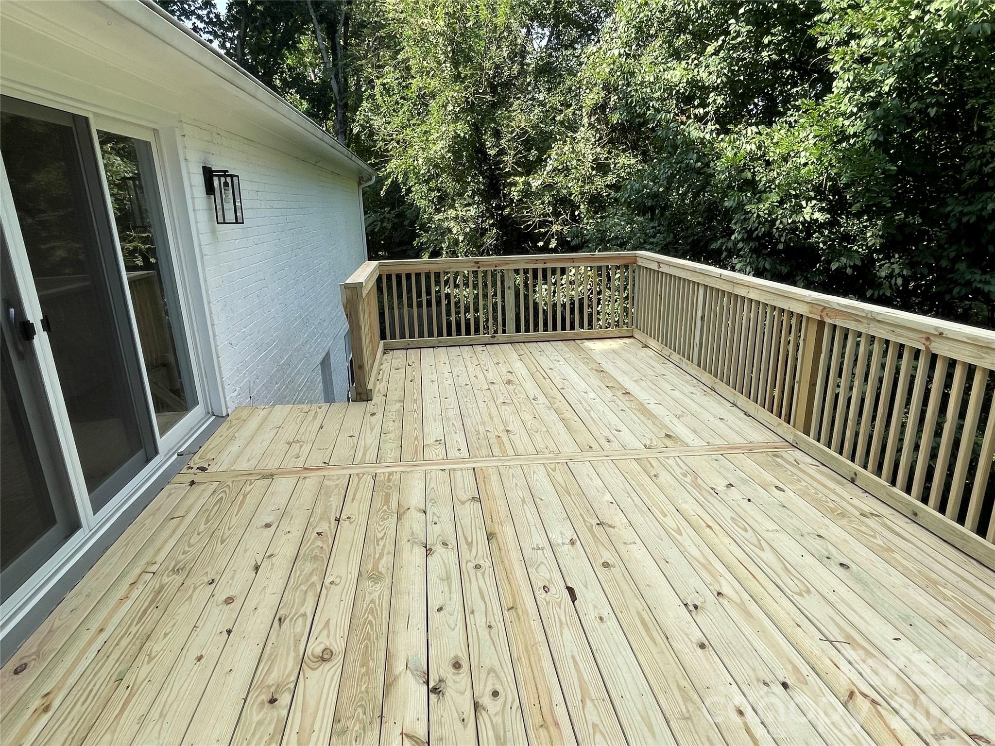 301 Hillandale Drive Property Photo 3