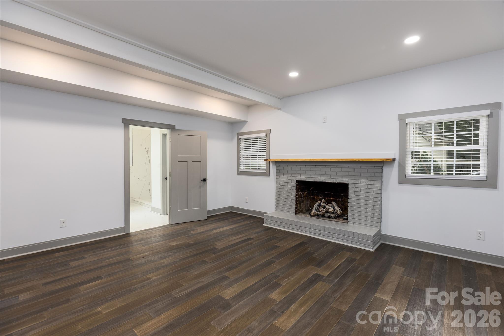 6721 Knightswood Drive Property Photo 8