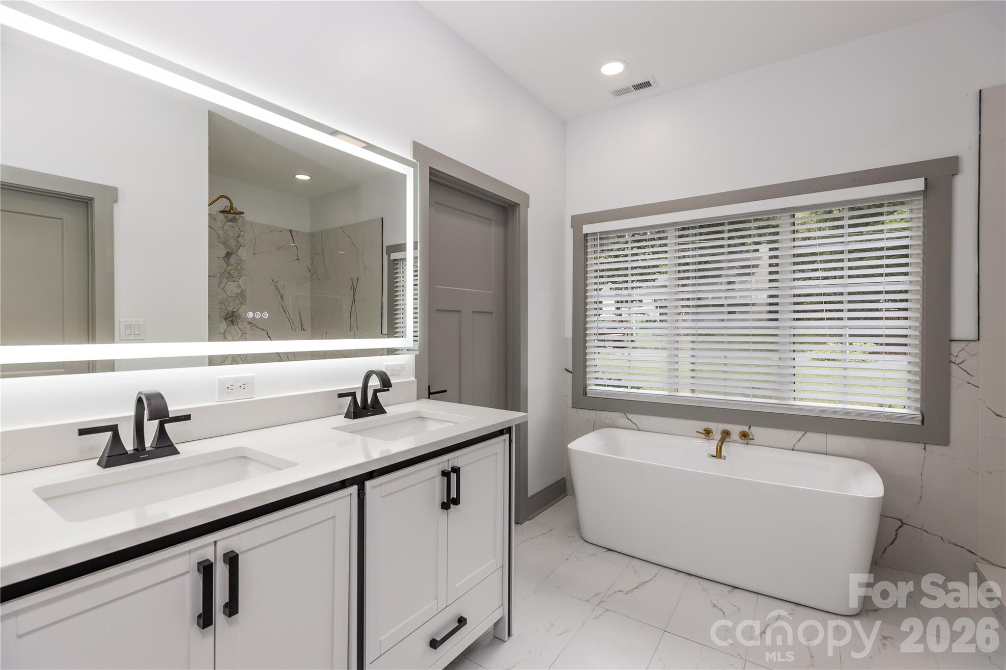 6721 Knightswood Drive Property Photo 9