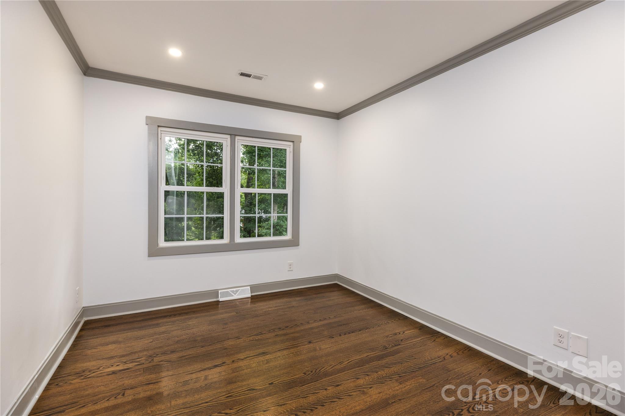 6721 Knightswood Drive Property Photo 13