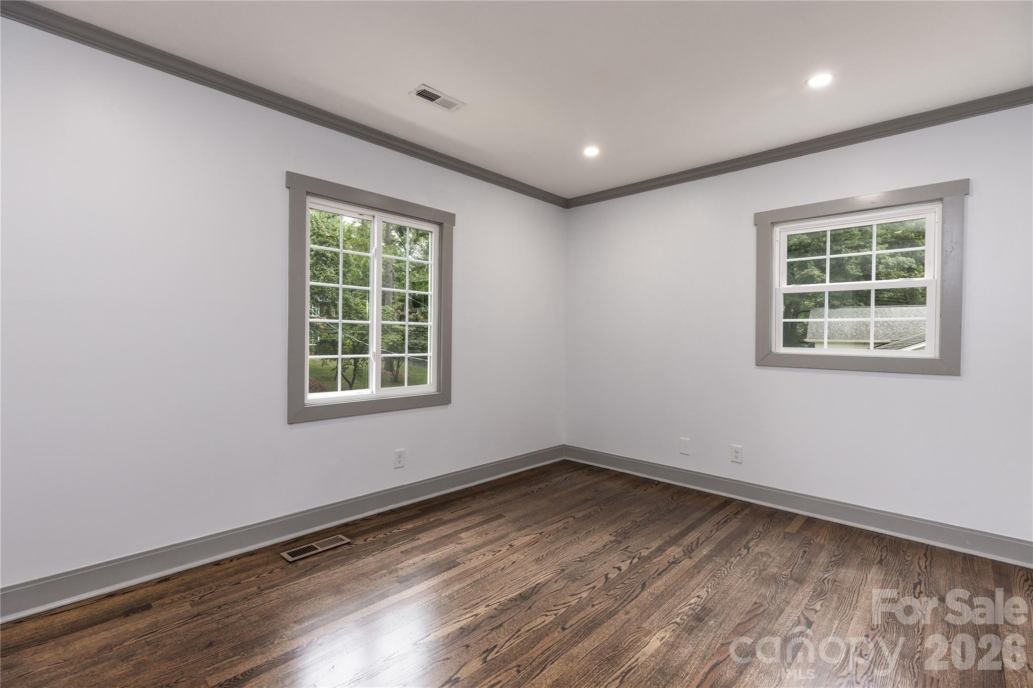 6721 Knightswood Drive Property Photo 15