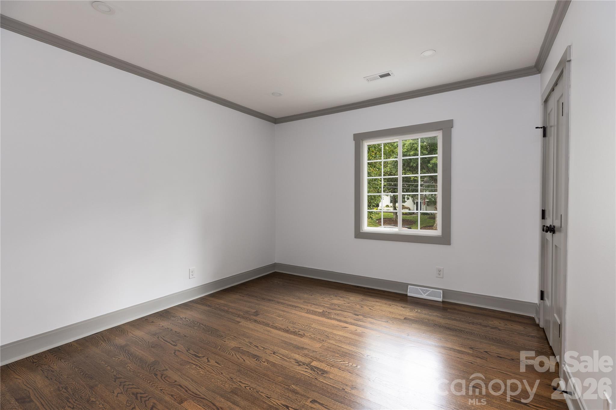 6721 Knightswood Drive Property Photo 17