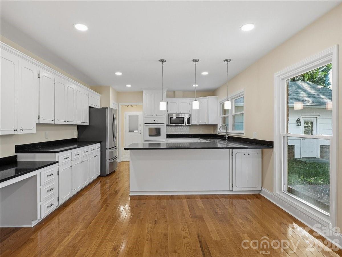 2129 James Court Property Photo 12