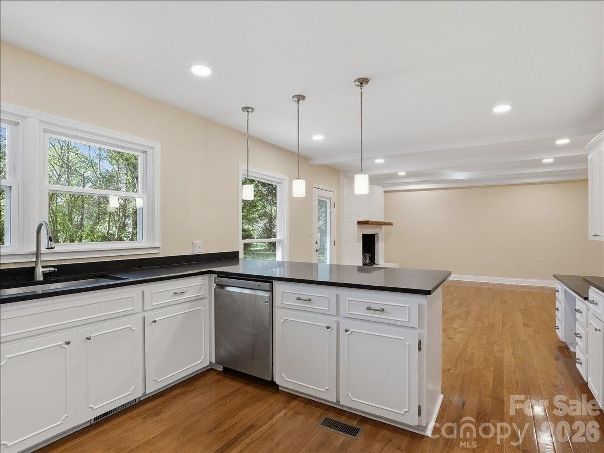 2129 James Court Property Photo 16
