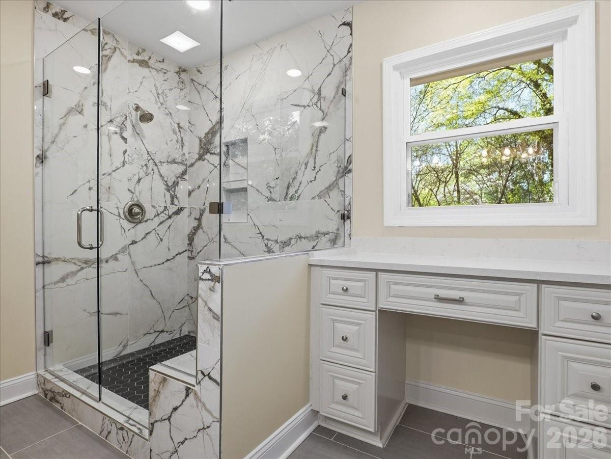 2129 James Court Property Photo 21