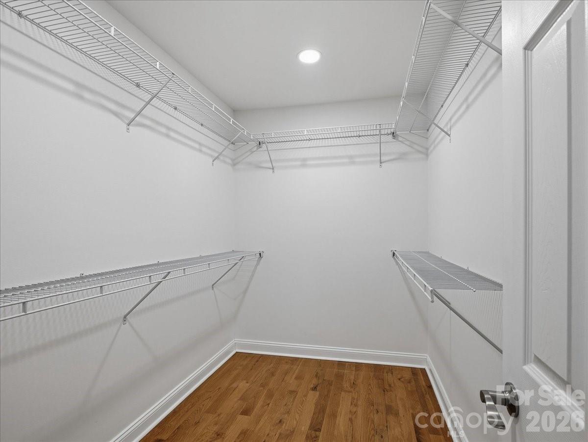2129 James Court Property Photo 23