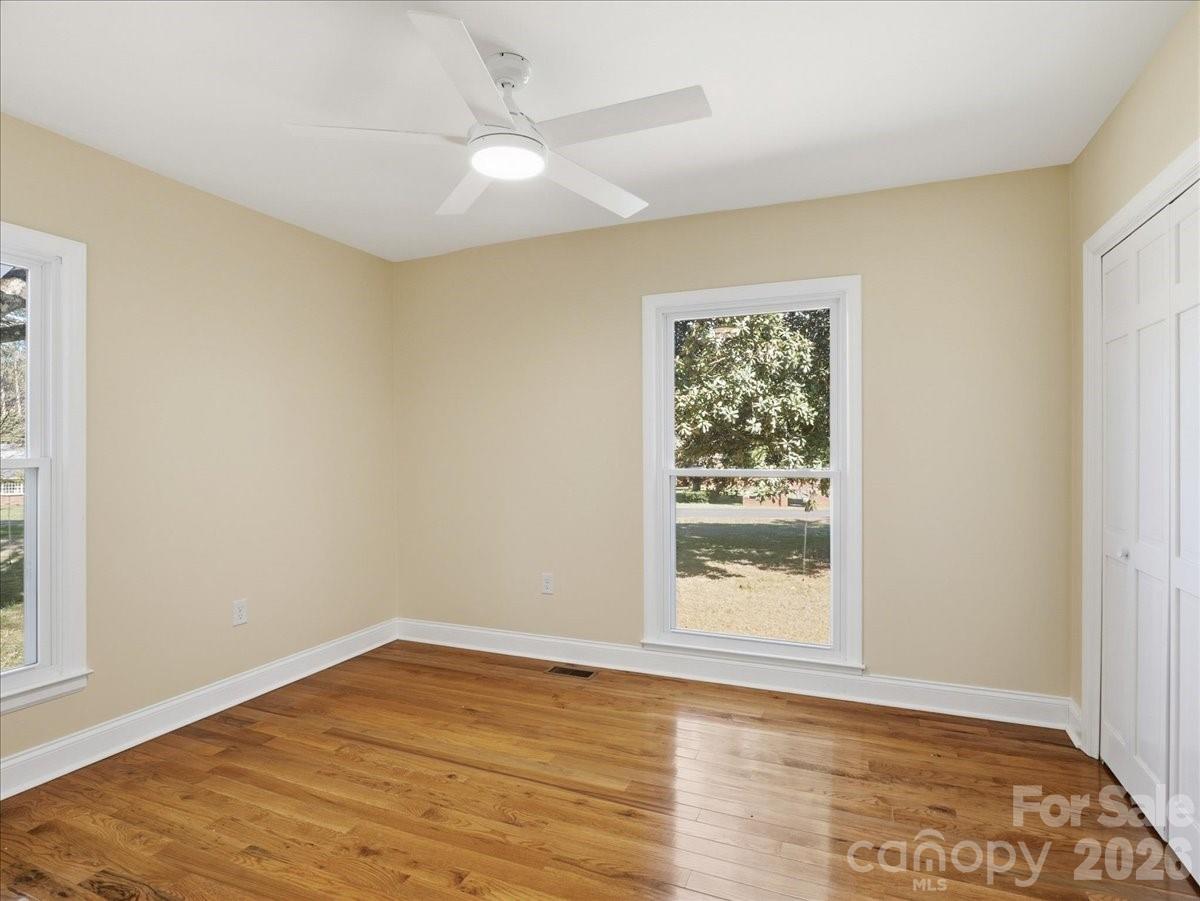2129 James Court Property Photo 25