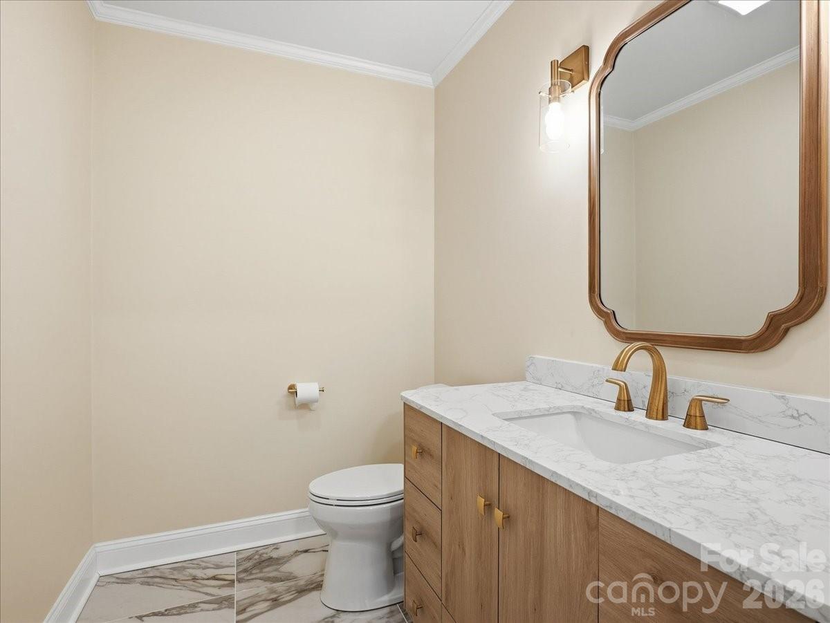 2129 James Court Property Photo 30