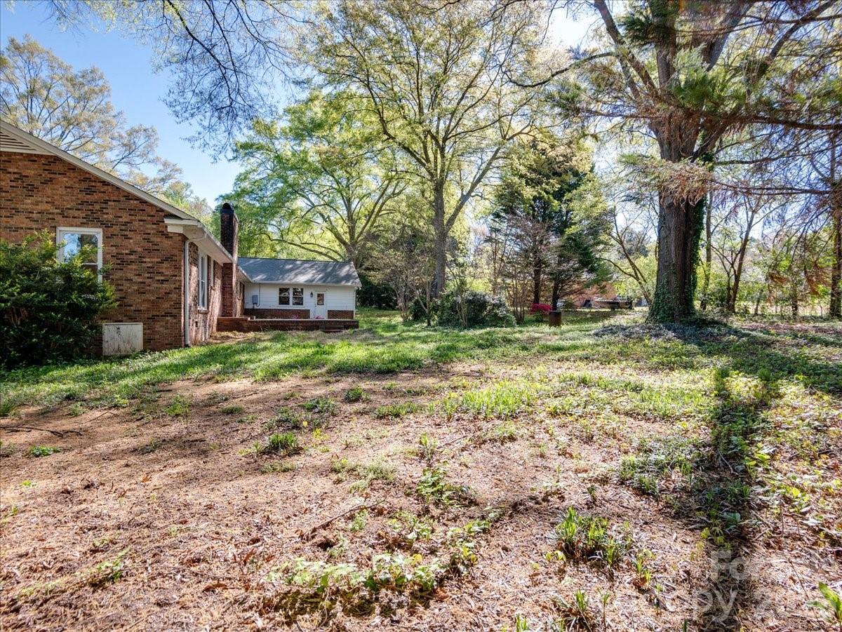 2129 James Court Property Photo 35