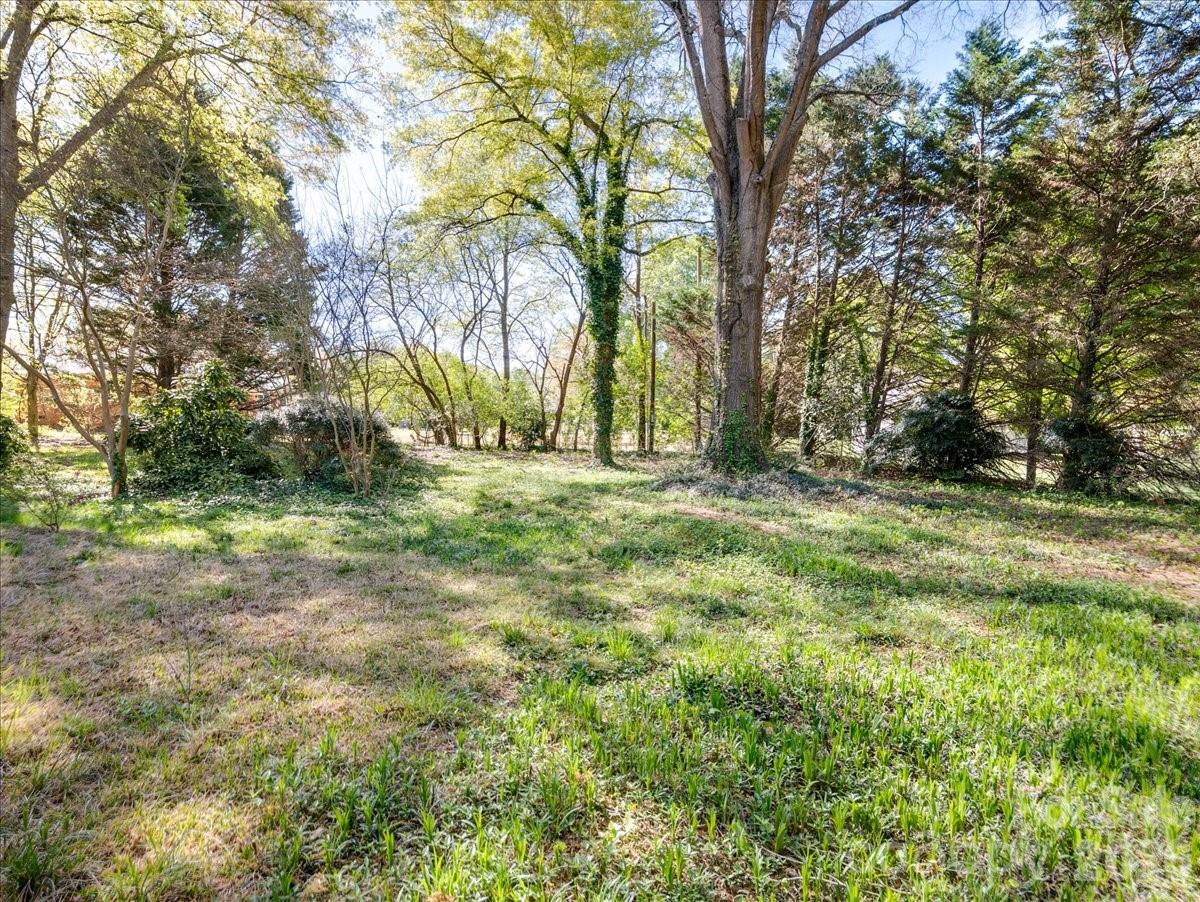 2129 James Court Property Photo 36