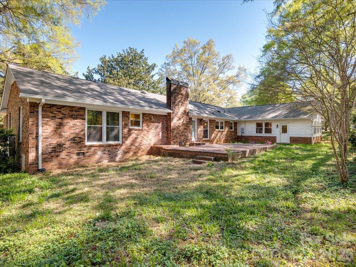 2129 James Court Property Photo 37
