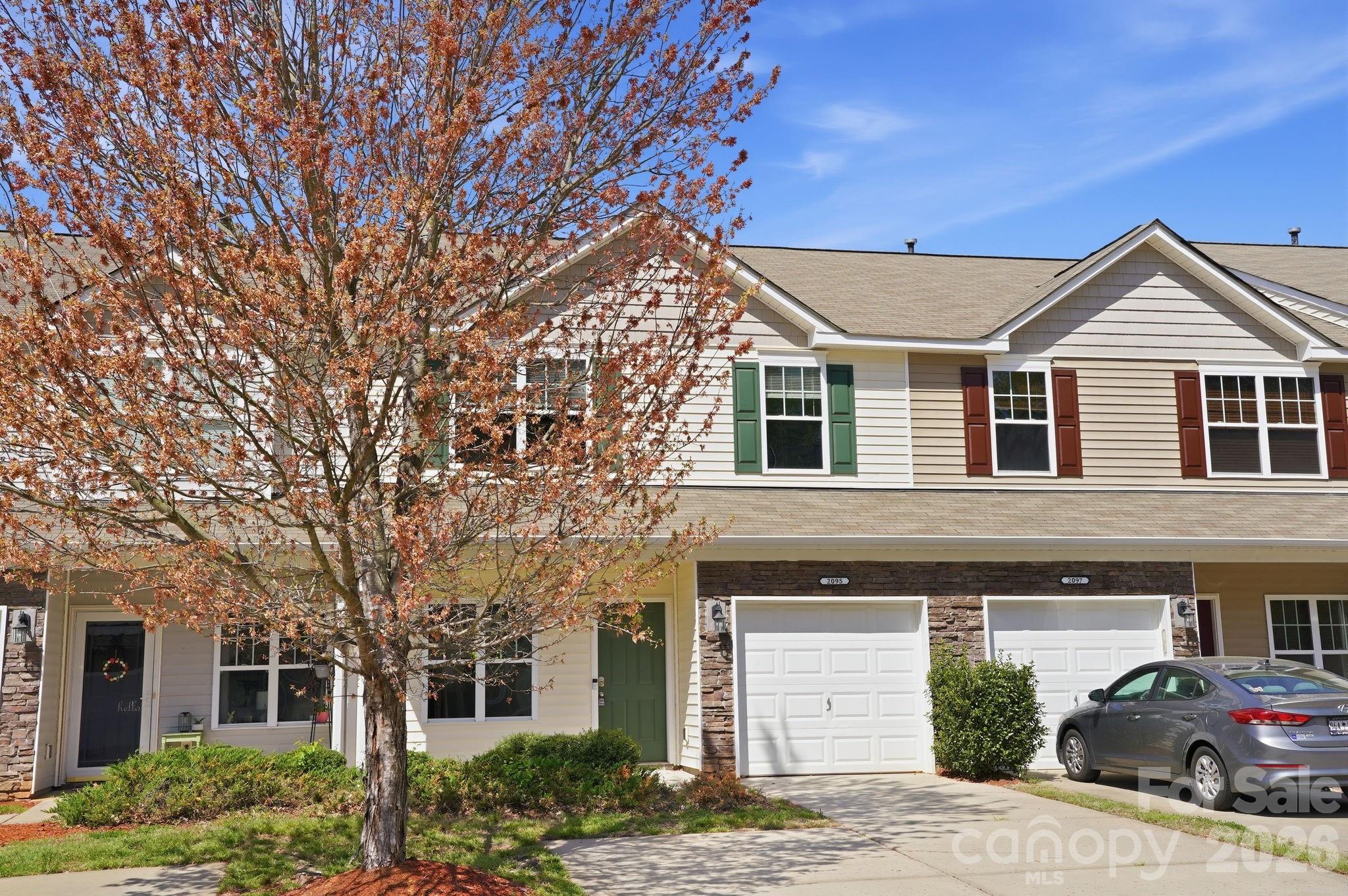 2095 Shady Pond Drive Property Photo 1