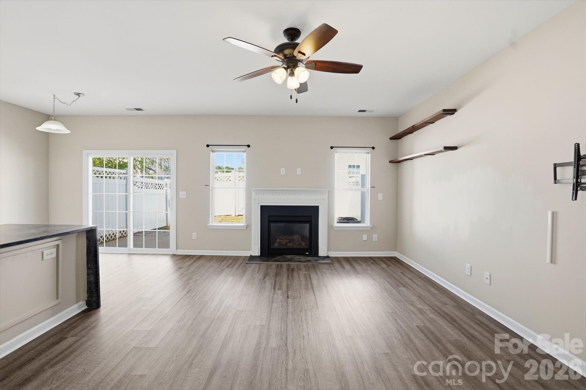 2095 Shady Pond Drive Property Photo 5