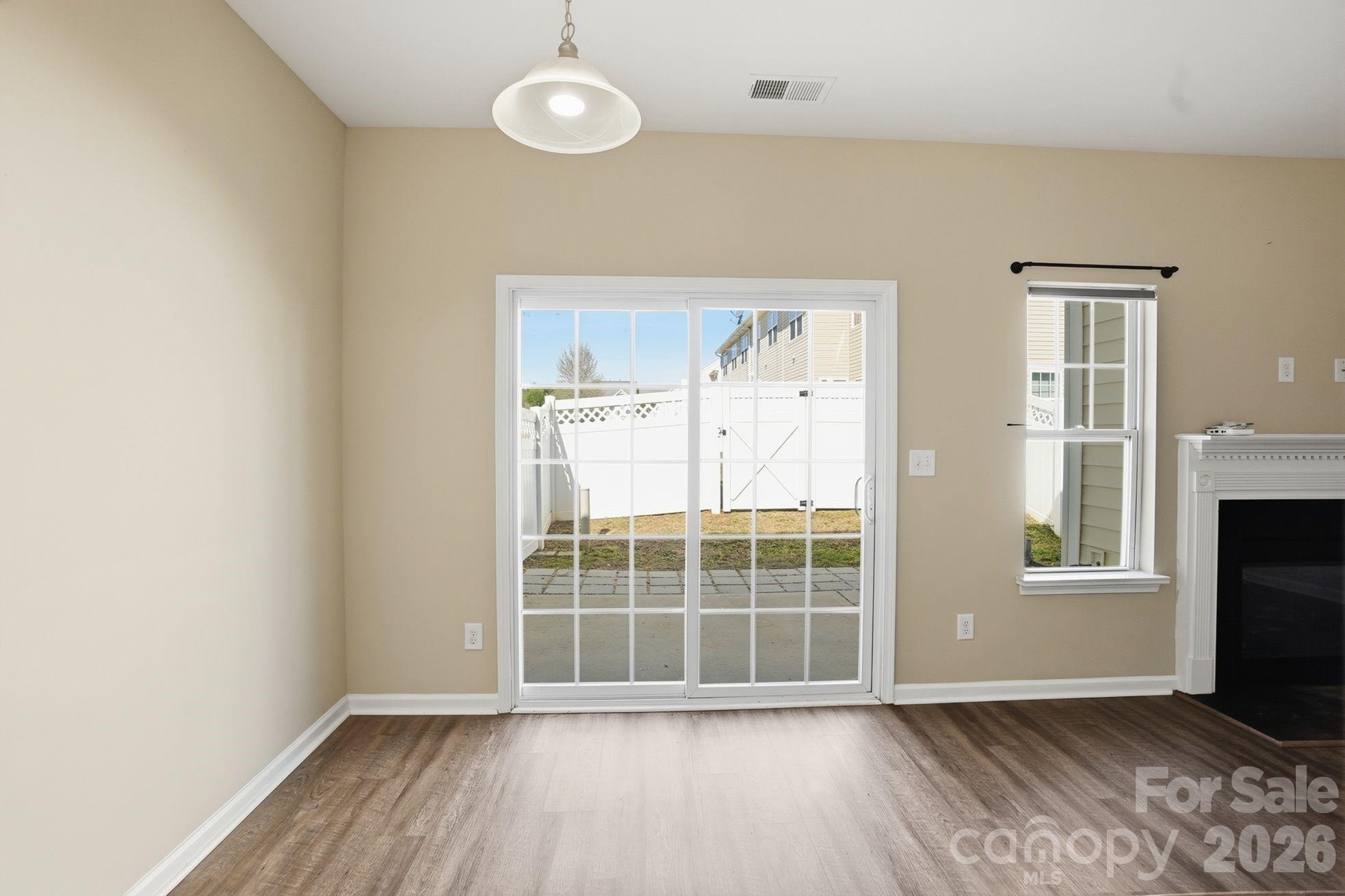 2095 Shady Pond Drive Property Photo 7