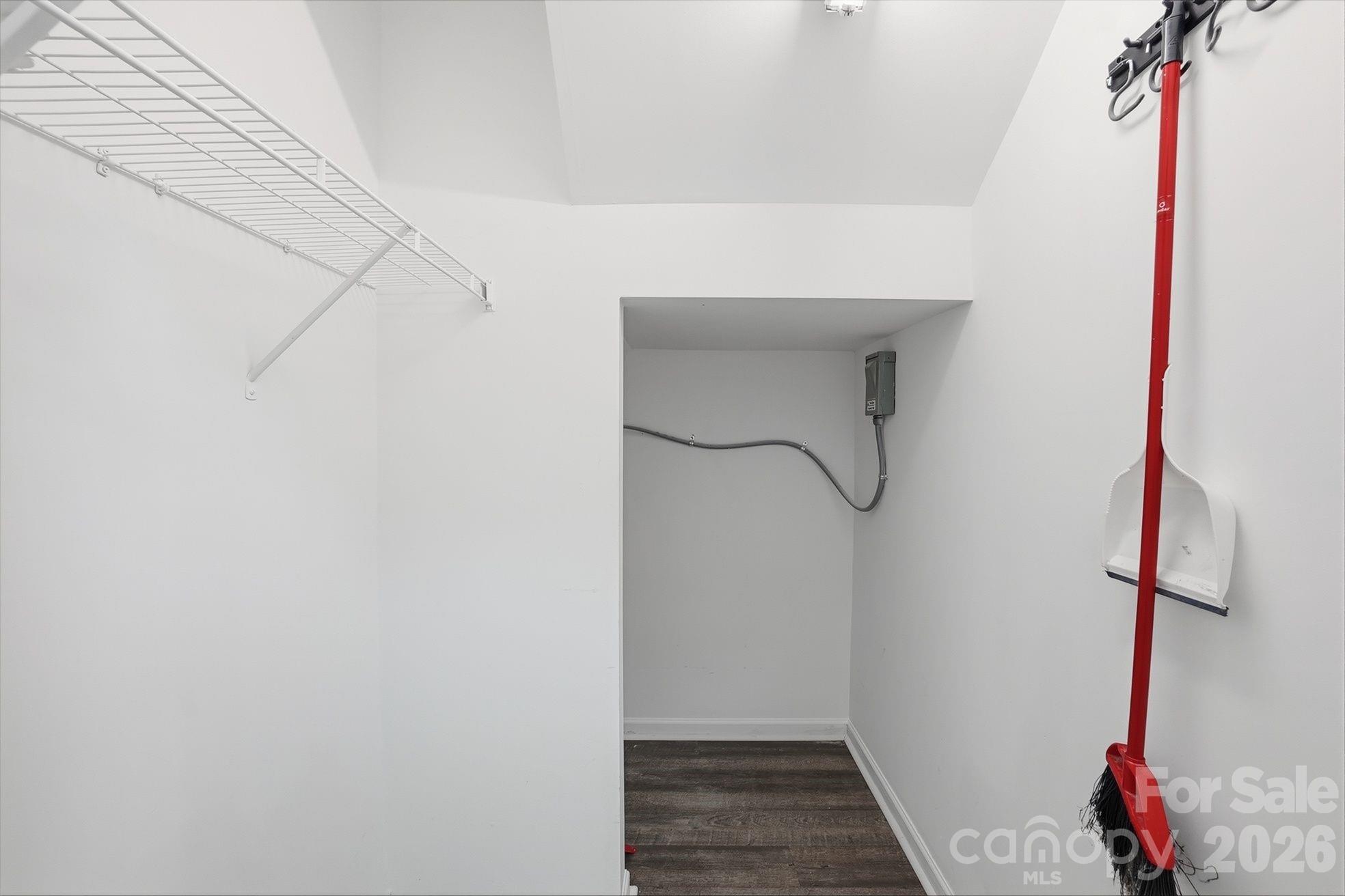 2095 Shady Pond Drive Property Photo 30