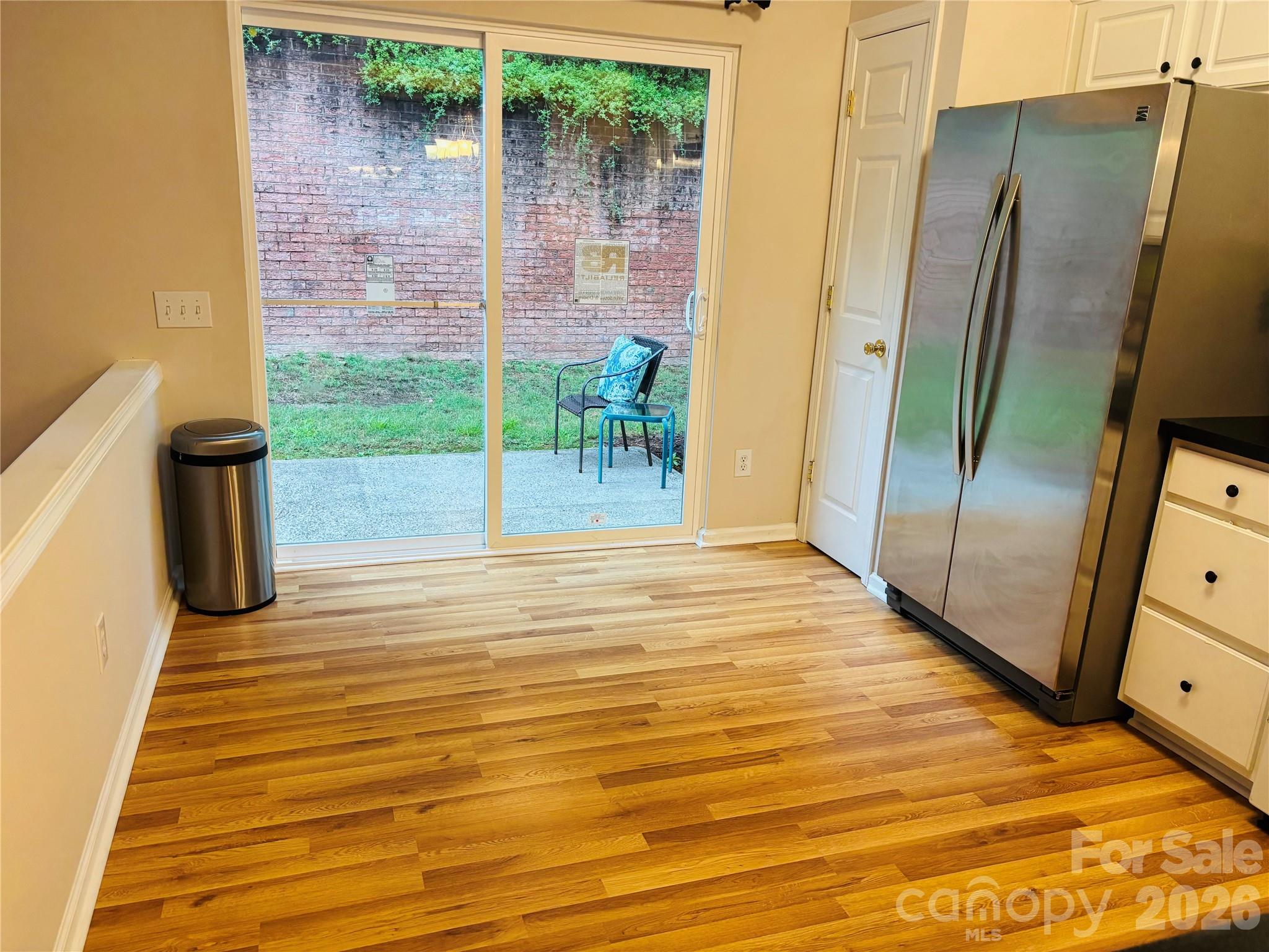 6930 Beverly Springs Drive Property Photo 5