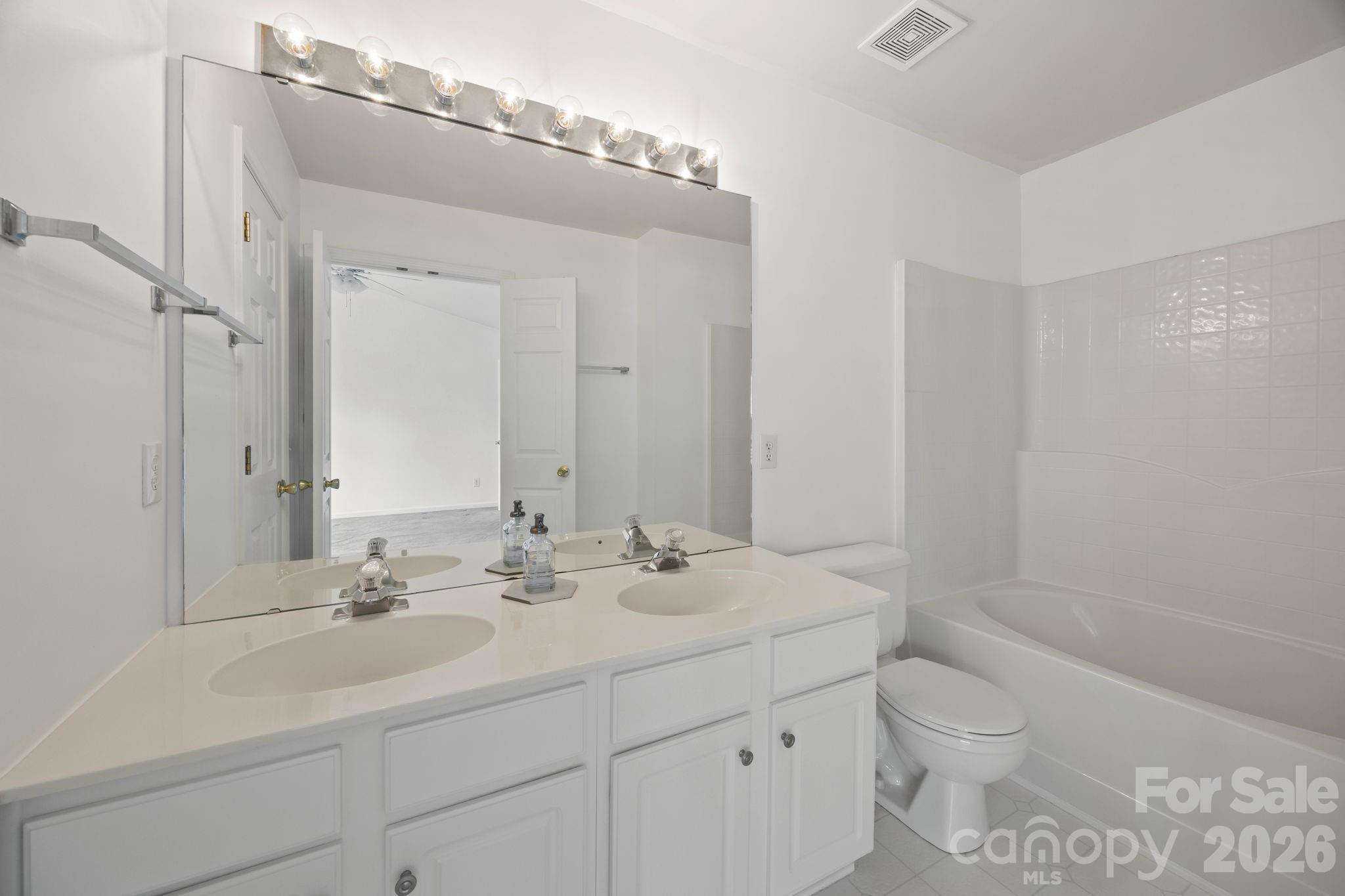 3228 Mannington Drive Property Photo 14
