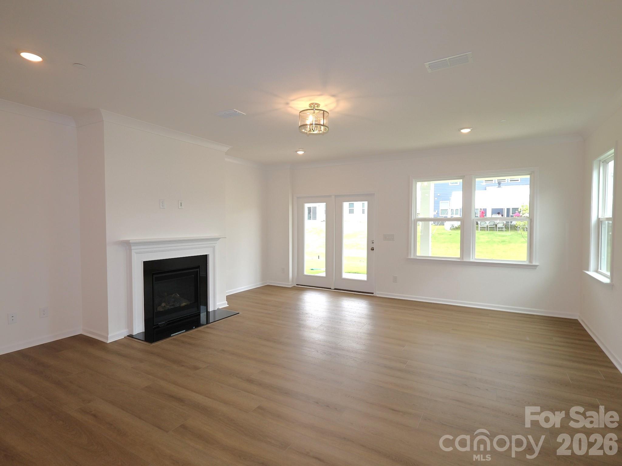 634 Downshire Road Property Photo 4