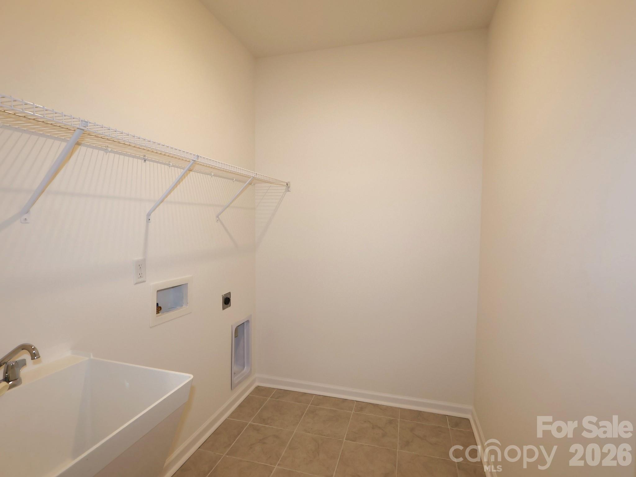 634 Downshire Road Property Photo 8