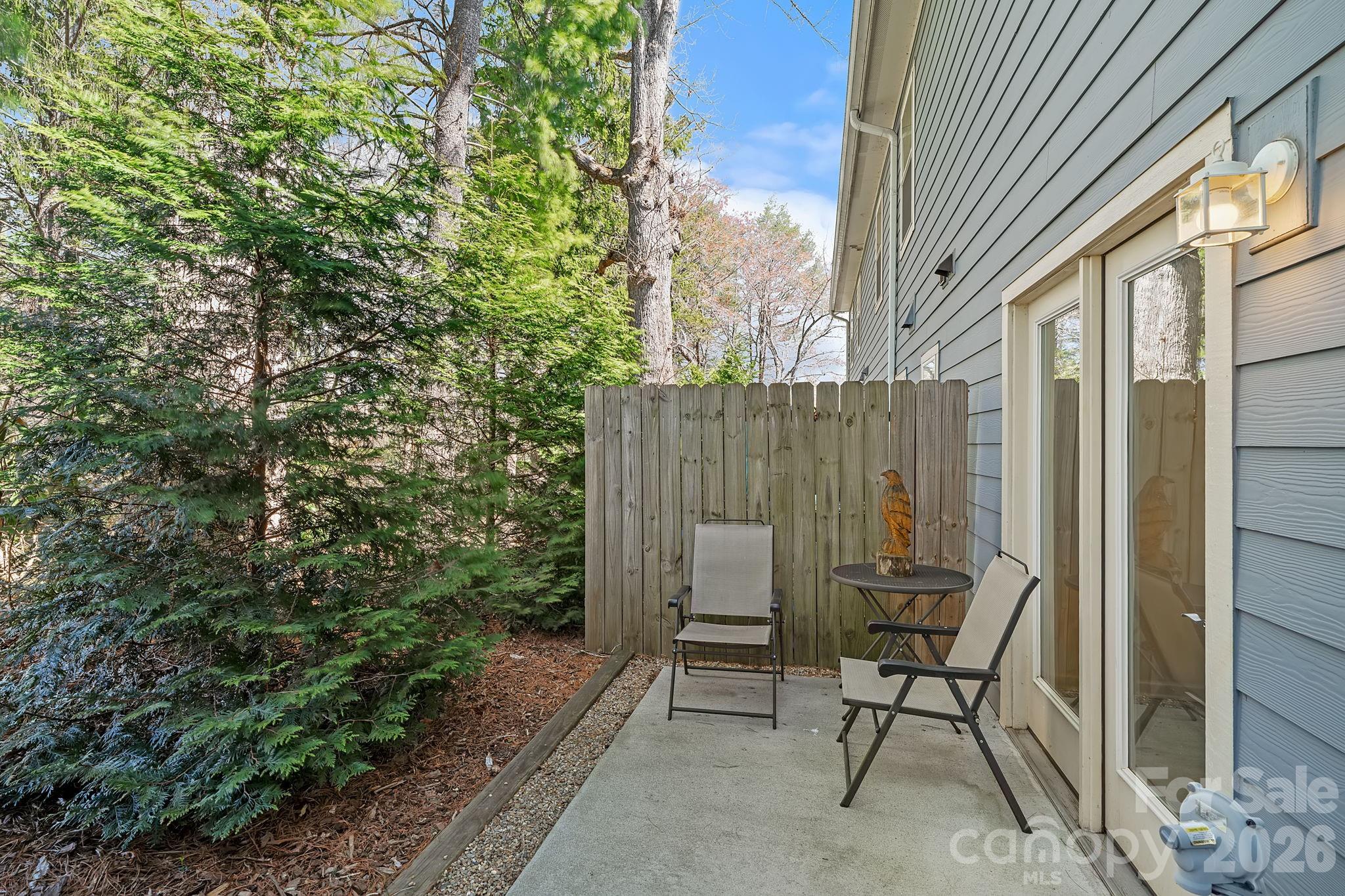 1009 Baldwin Commons Drive Property Photo 20
