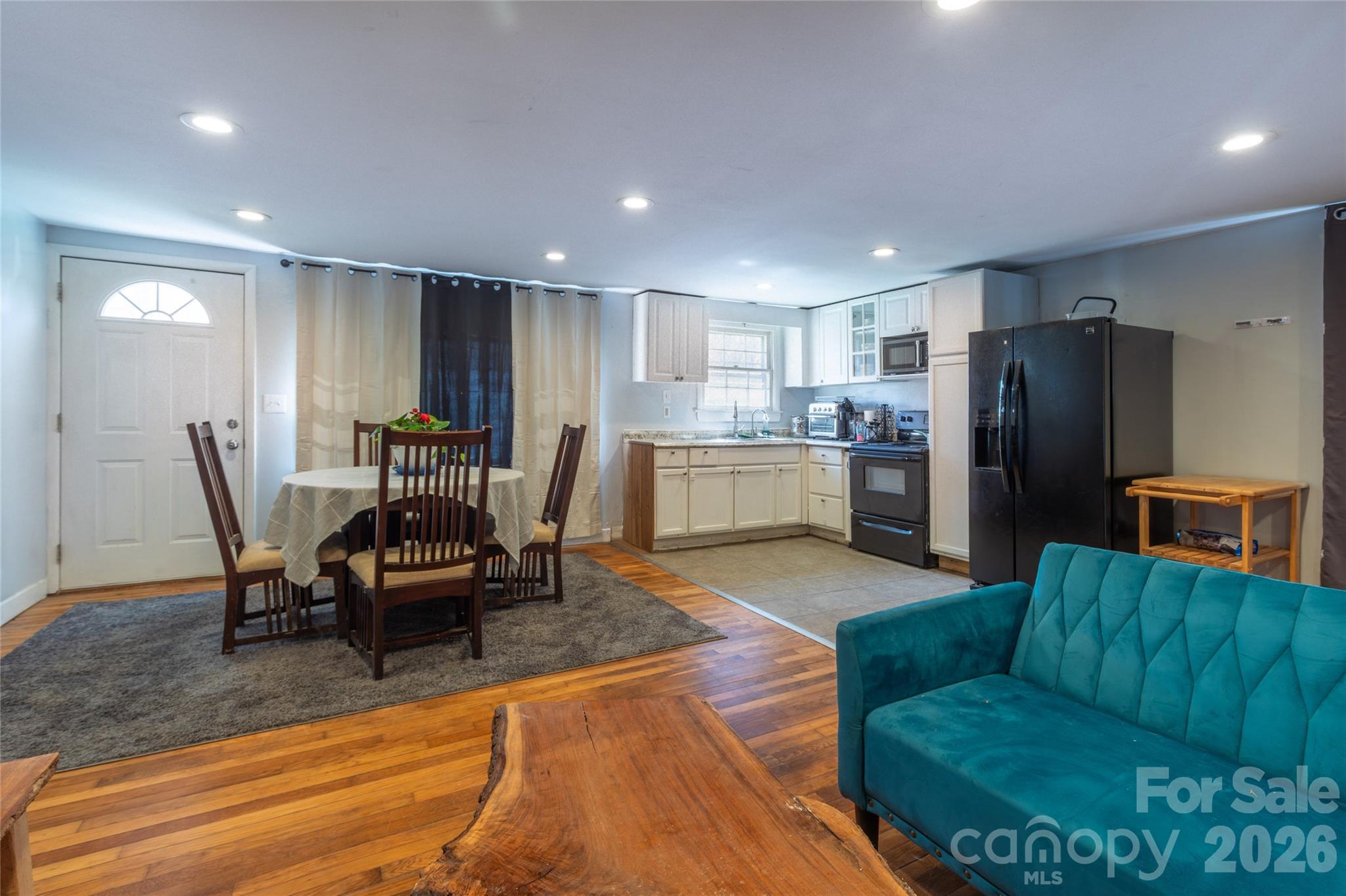 14 Winter Woods Drive Property Photo 10