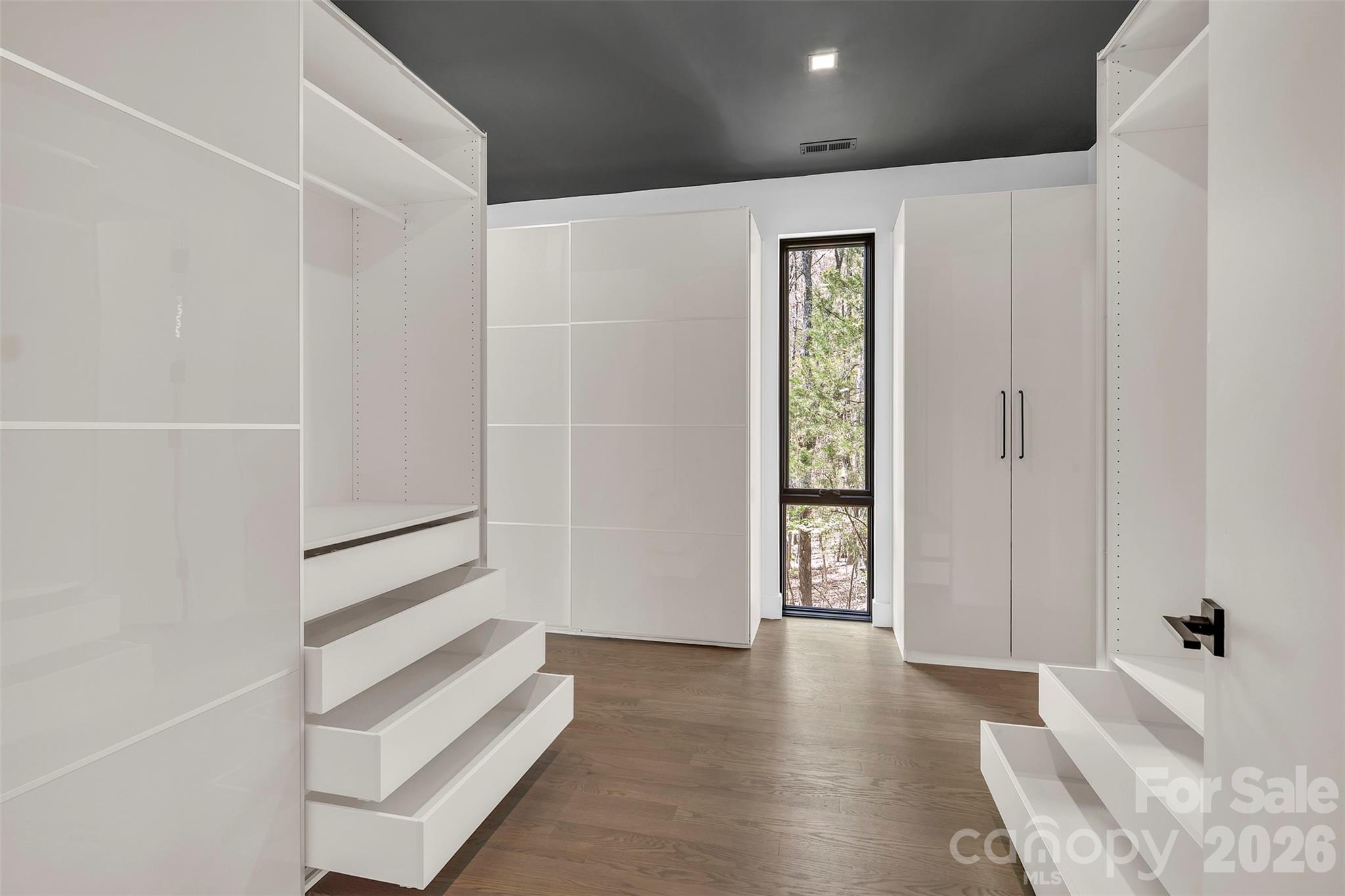 386 Squirrel Lane Property Photo 40