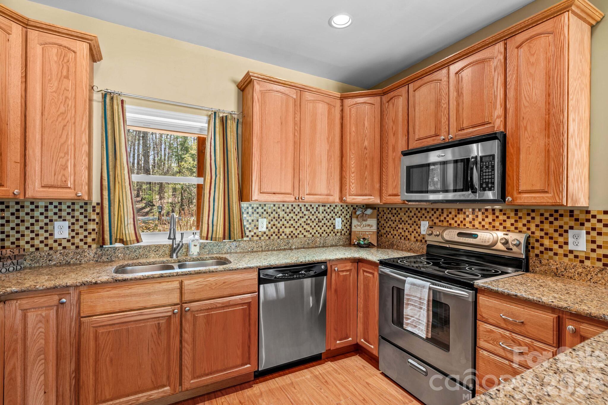 260 River Country Road Property Photo 9