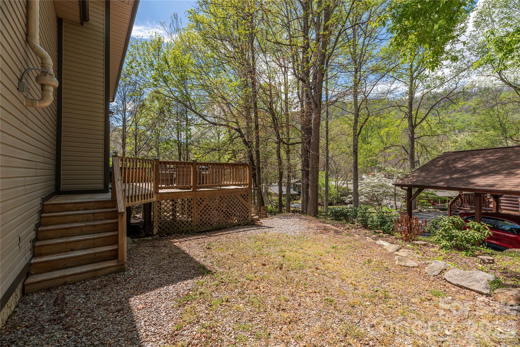 129 Valley Creek Drive Property Photo 30