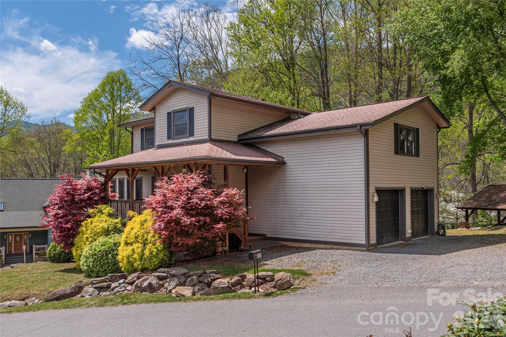 129 Valley Creek Drive Property Photo 35
