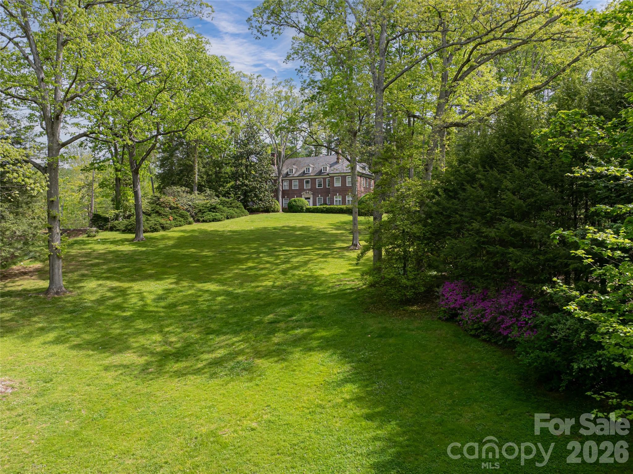407 Vanderbilt Road Property Photo 4