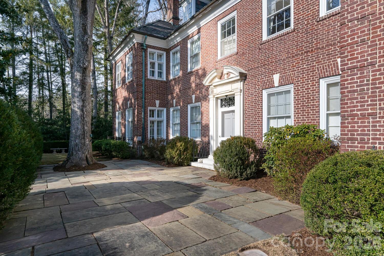 407 Vanderbilt Road Property Photo 19