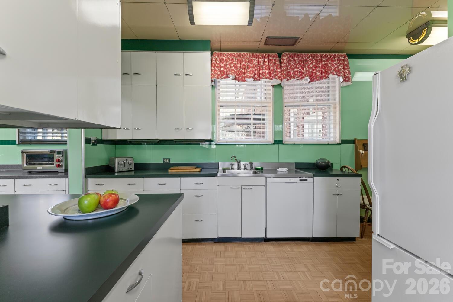 407 Vanderbilt Road Property Photo 24