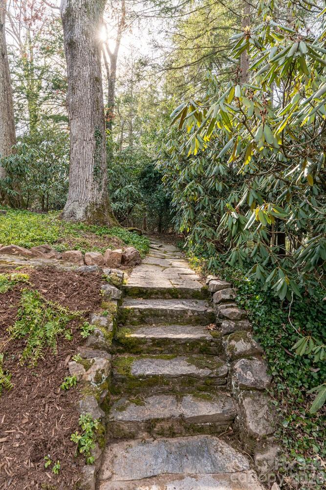 407 Vanderbilt Road Property Photo 45