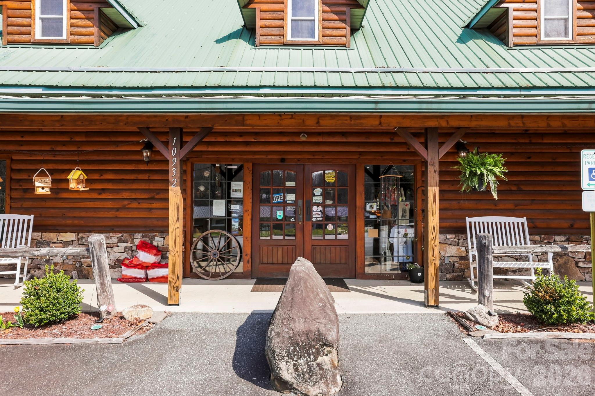 10932 Rosman Highway Property Photo 8