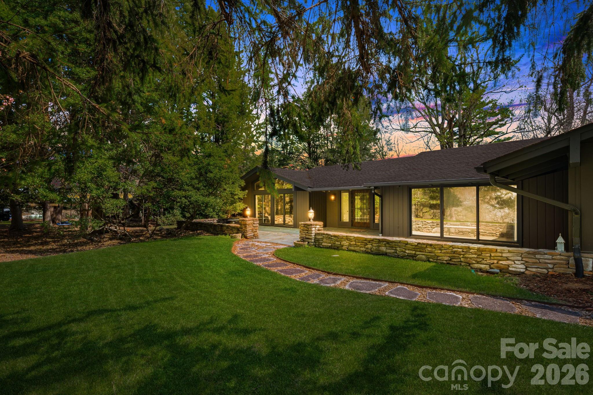 254 Orchard Circle Property Photo 3