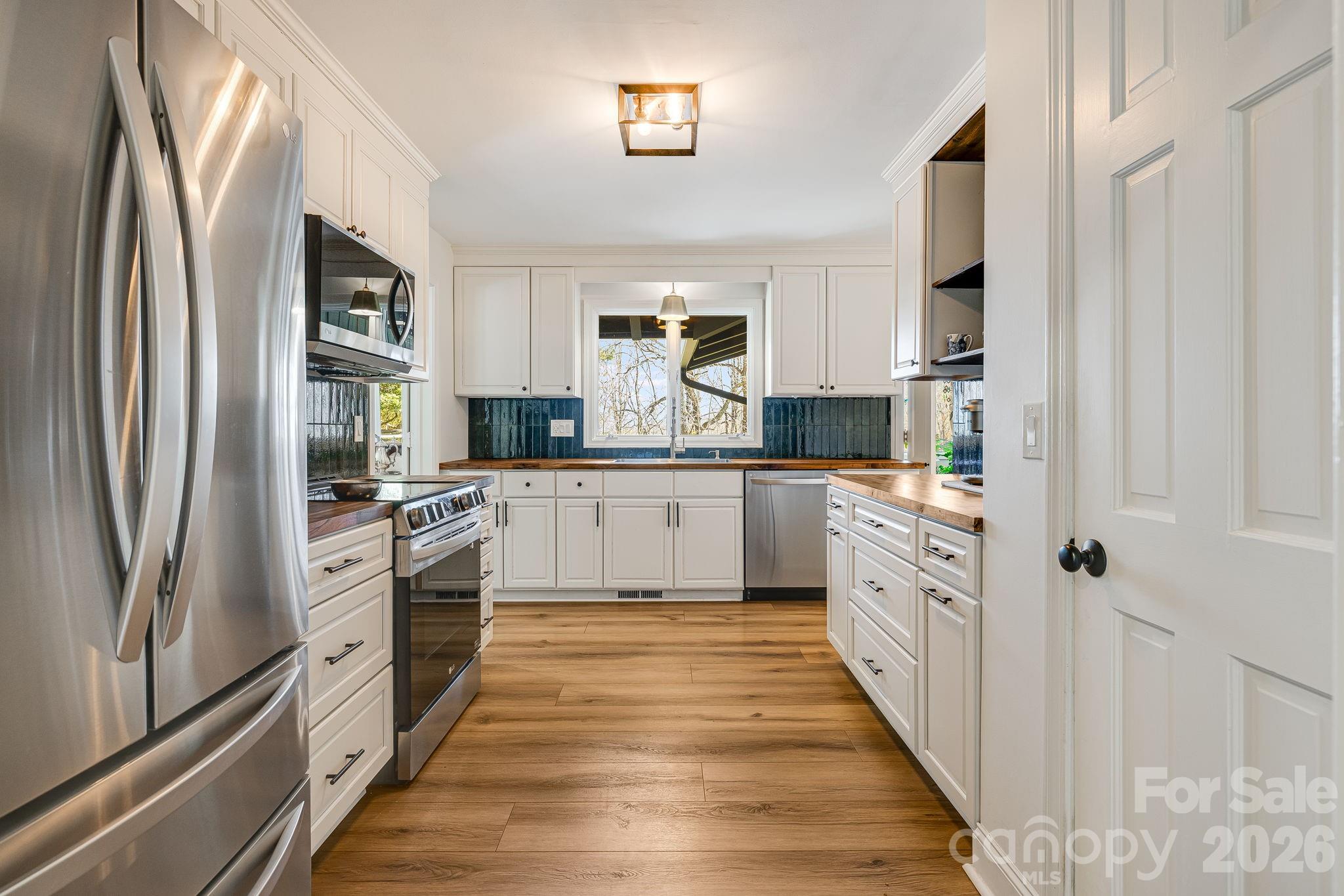 254 Orchard Circle Property Photo 5