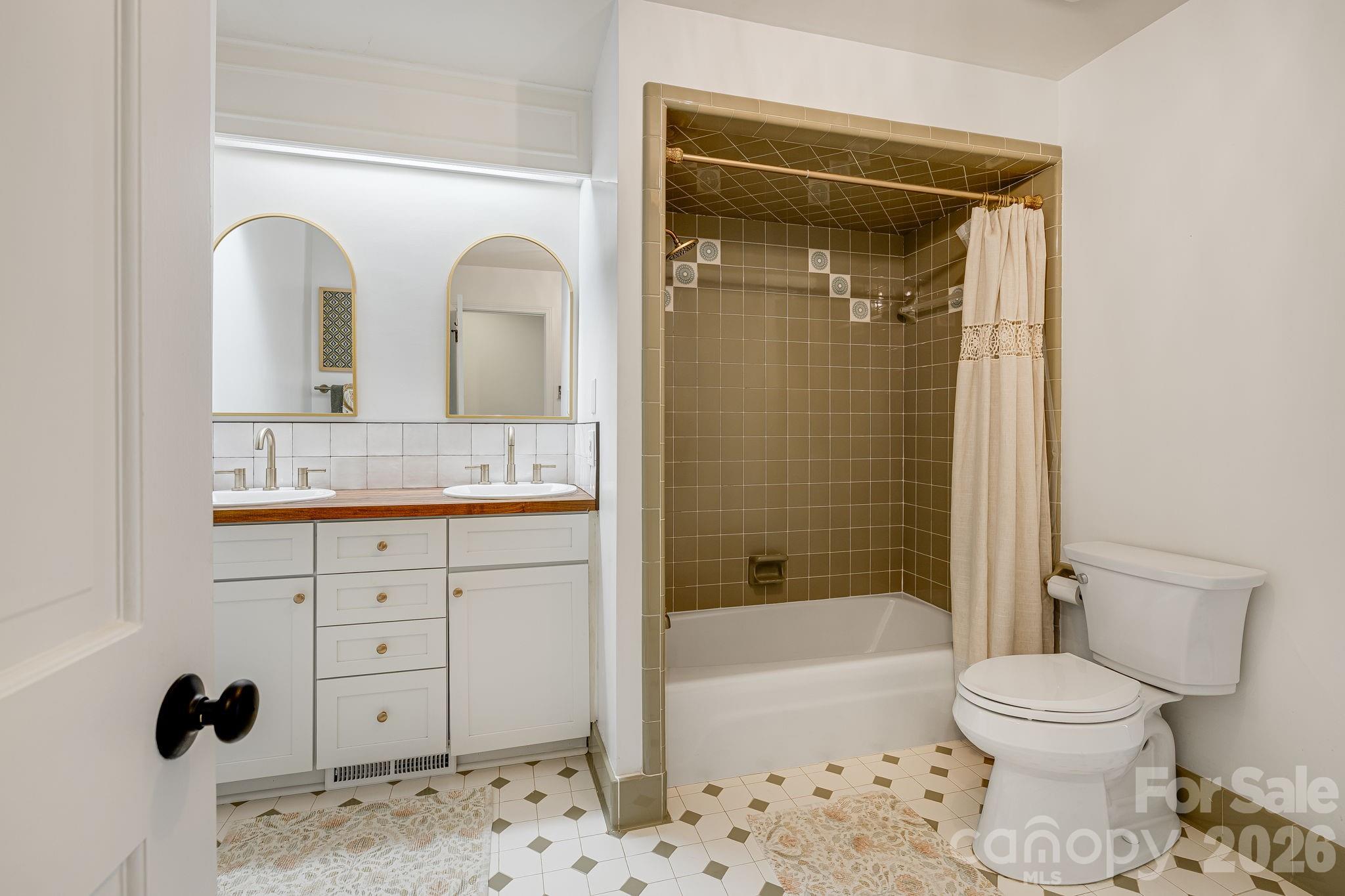 254 Orchard Circle Property Photo 35