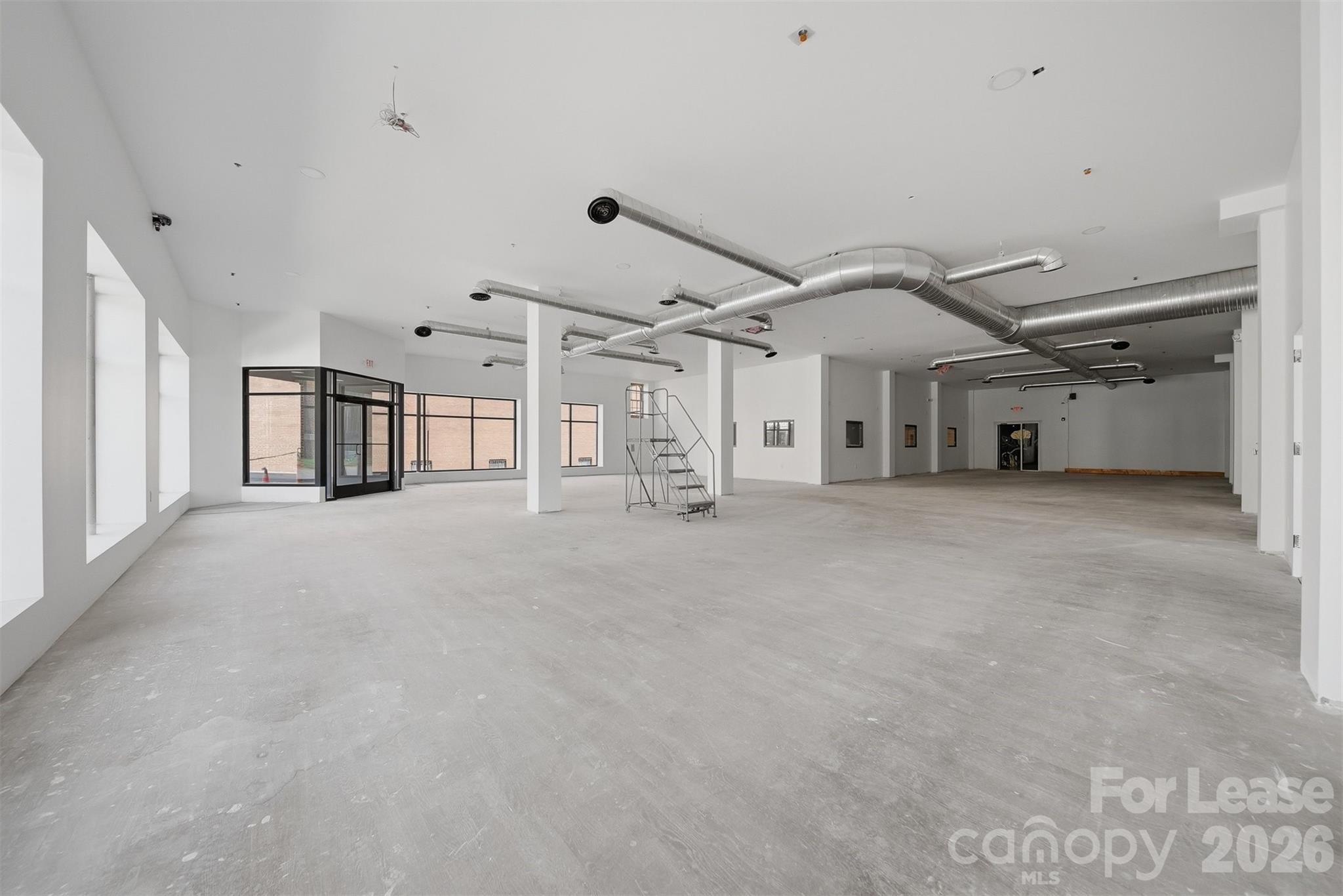 1001 W Avenue Property Photo 12