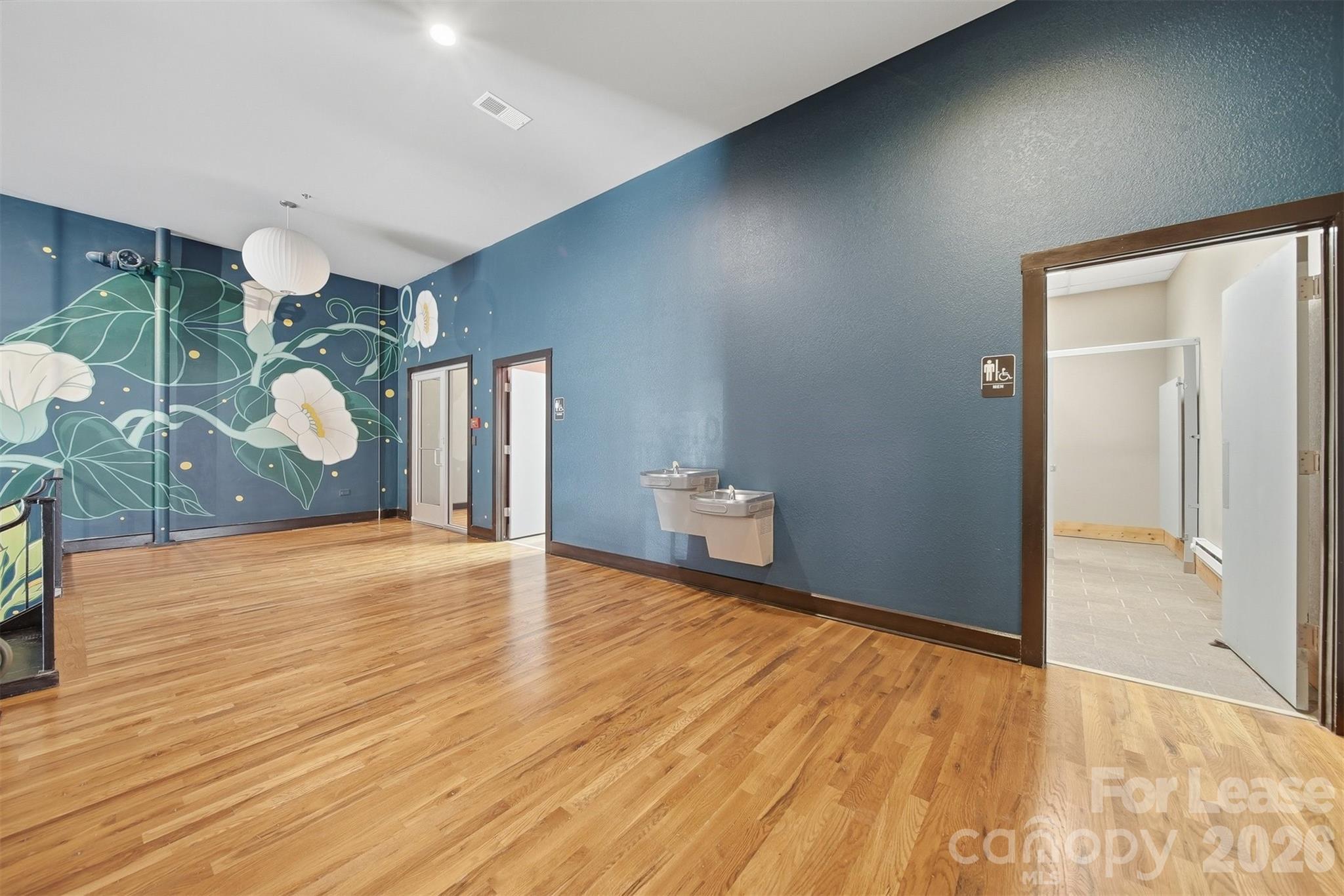 1001 W Avenue Property Photo 21