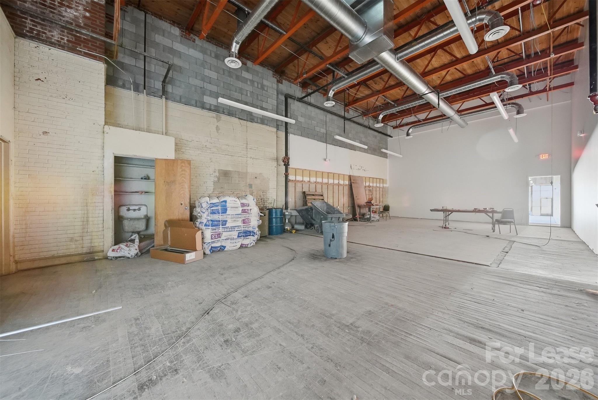 1001 W Avenue Property Photo 23