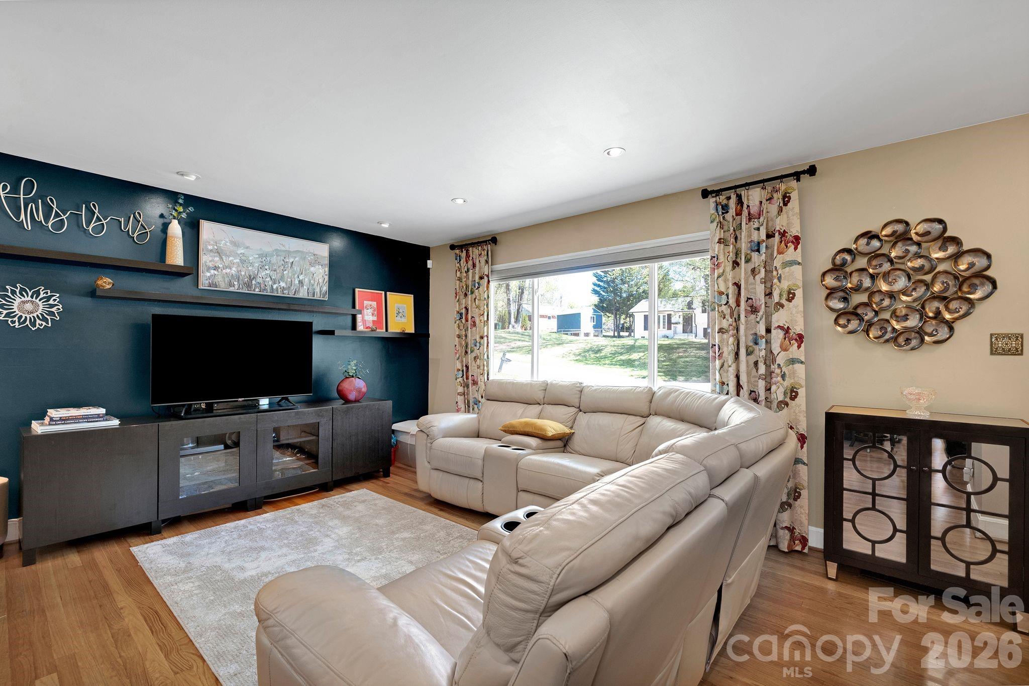 6616 Highbrook Drive Property Photo 8